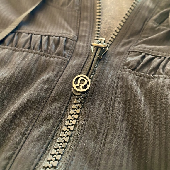 Meet your Posher, Posh - Picture 1 of 3